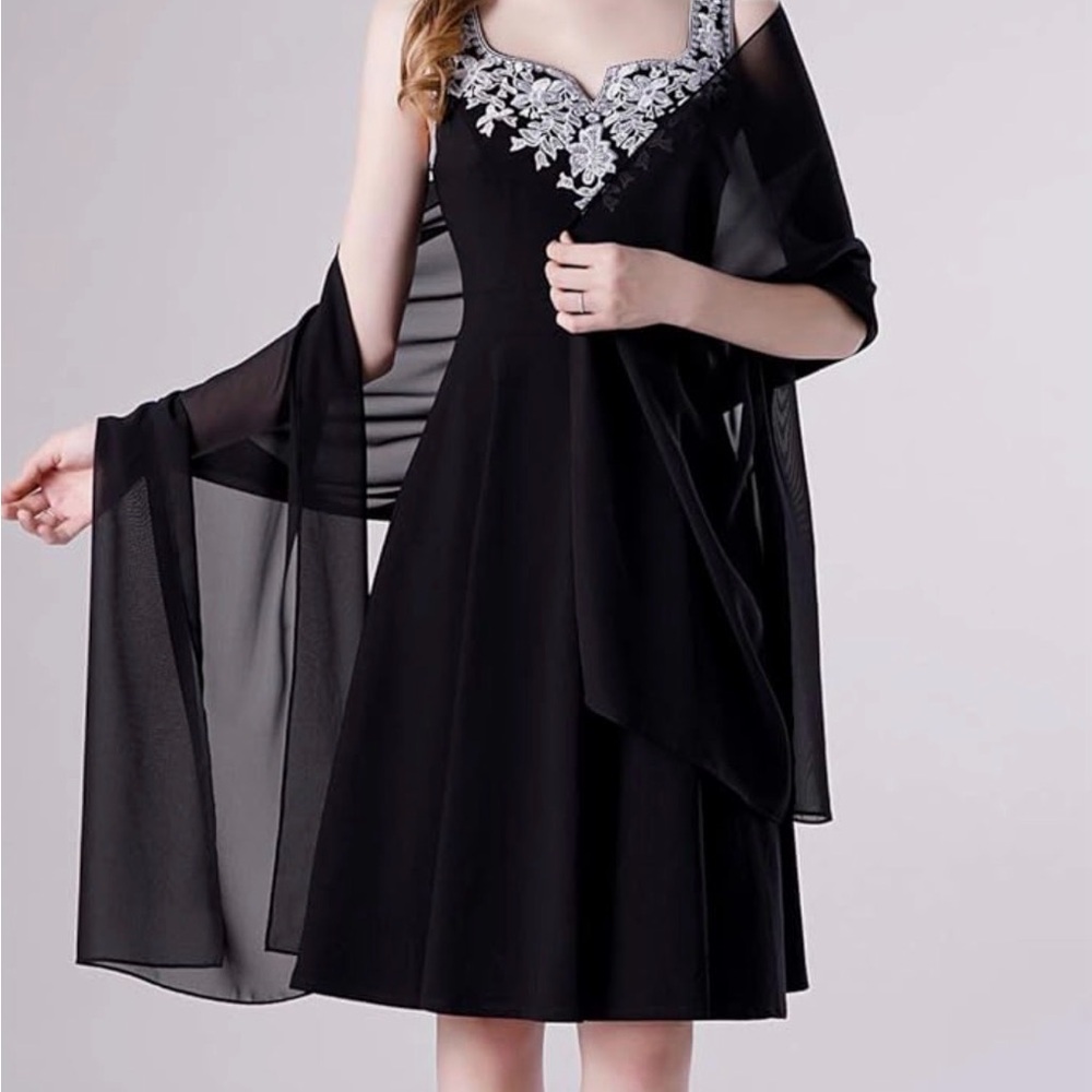 Chic Sheer Black Wrap - Picture 7 of 12